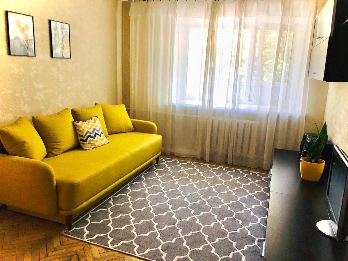 Sunflower Apartment Near Kiev Airport & Railway Station & Center City! エクステリア 写真