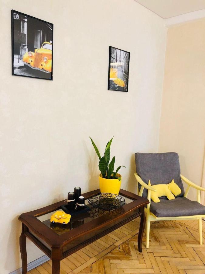 Sunflower Apartment Near Kiev Airport & Railway Station & Center City! エクステリア 写真