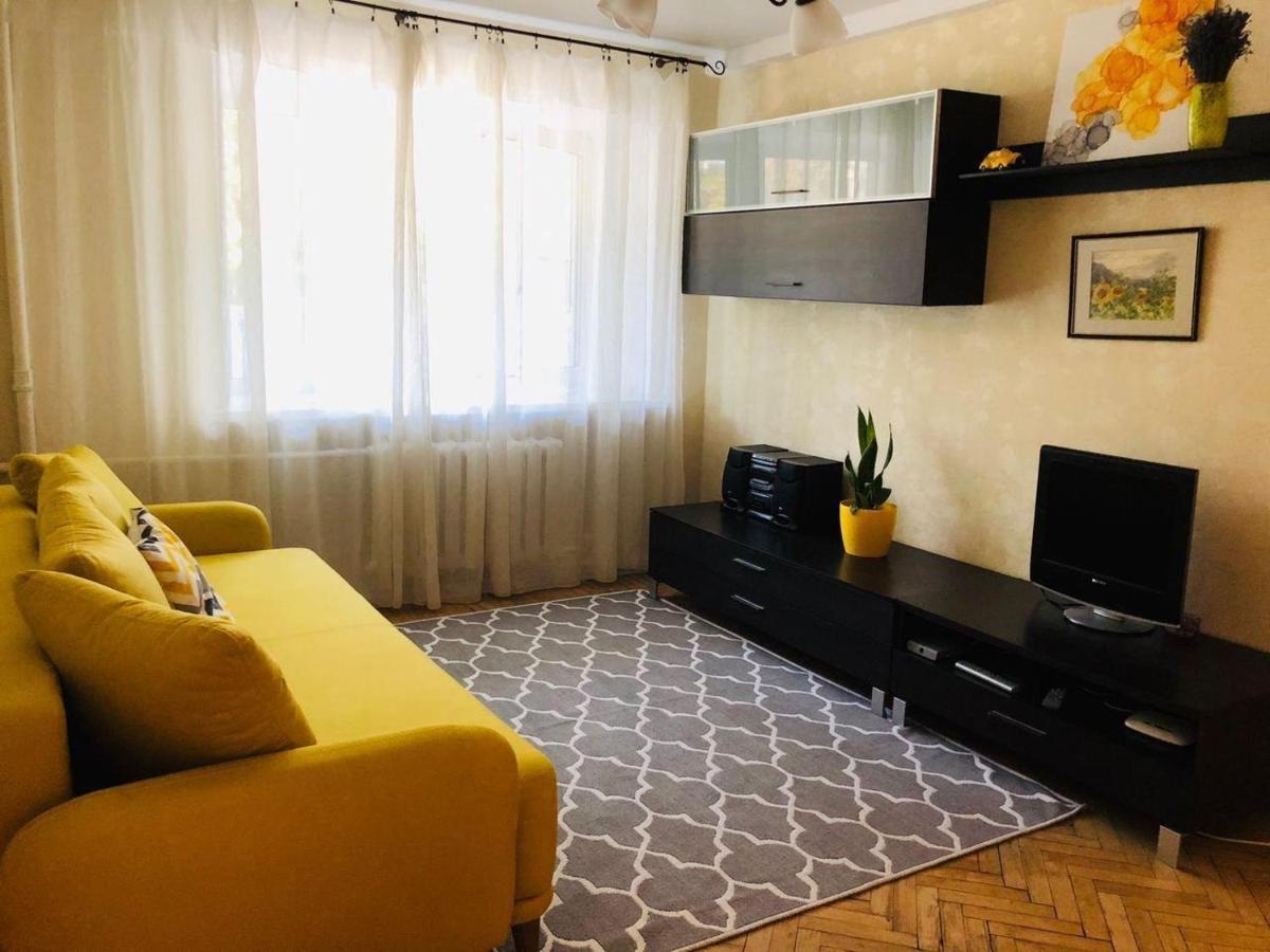 Sunflower Apartment Near Kiev Airport & Railway Station & Center City! エクステリア 写真