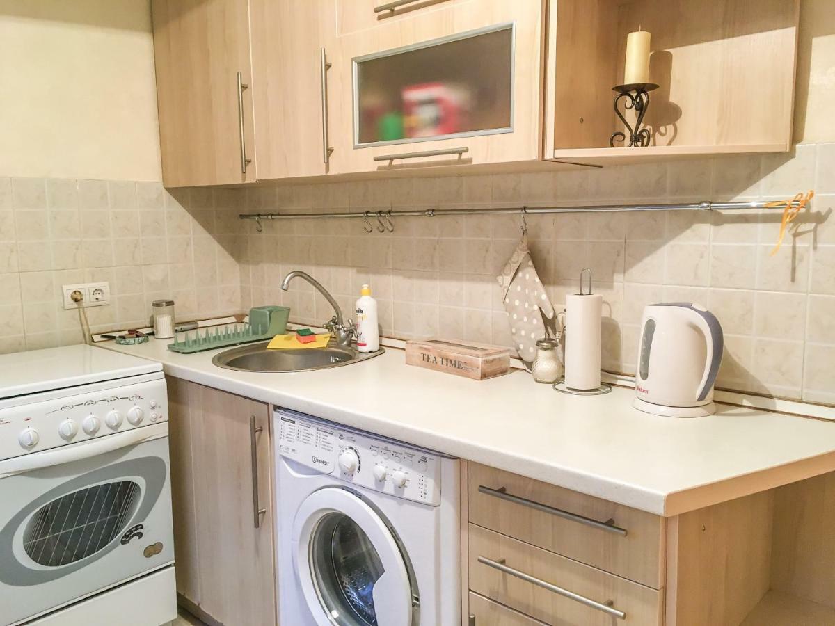 Sunflower Apartment Near Kiev Airport & Railway Station & Center City! エクステリア 写真