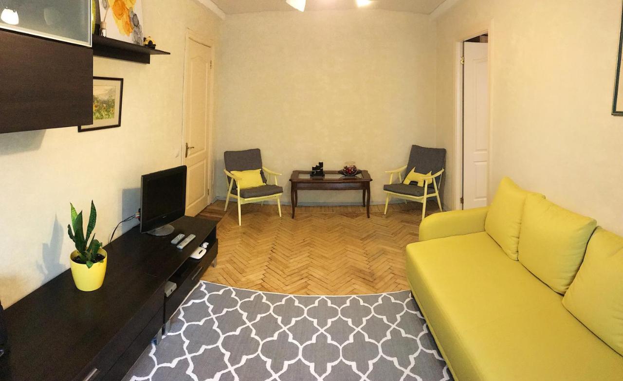Sunflower Apartment Near Kiev Airport & Railway Station & Center City! エクステリア 写真